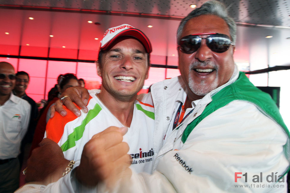 Mallya y Fisichella