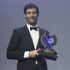 Mark Webber recibe su trofeo de tercer clasificado