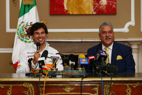 Primera rueda de prensa como piloto del equipo