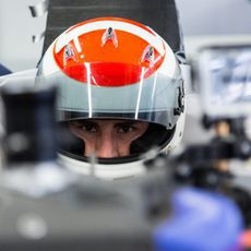 Mirada seria de Adrian Sutil