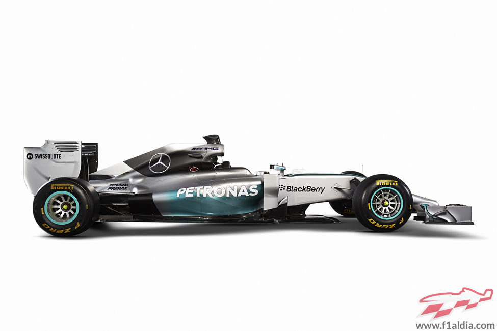 El otro lateral del Mercedes W05