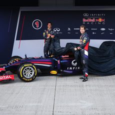 Sebastian Vettel y Daniel Ricciardo presentan el RB10