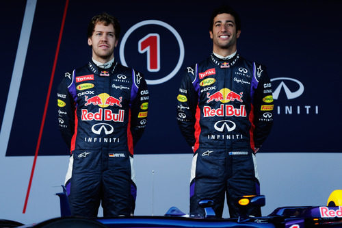 Sebastian Vettel y Daniel Ricciardo, pilotos Red Bull en 2014