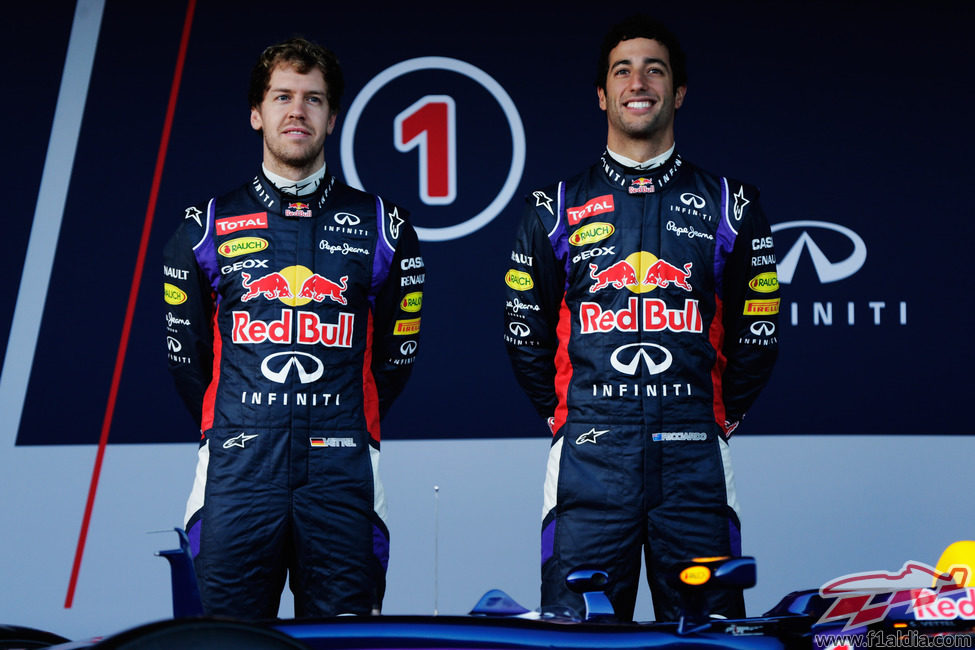 Sebastian Vettel y Daniel Ricciardo, pilotos Red Bull en 2014