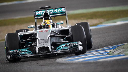 Lewis Hamilton, el primero en pista