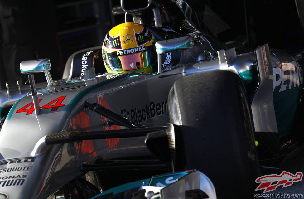 Lewis Hamilton estrena el W05 en Jerez