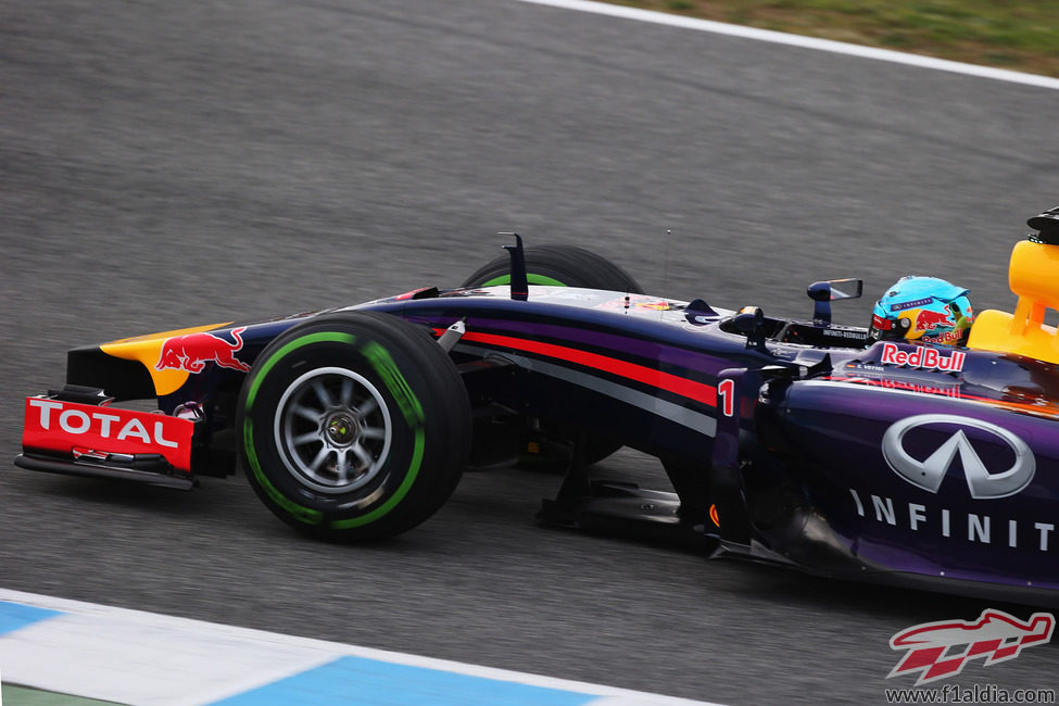 Sebastian Vettel estrena el RB10