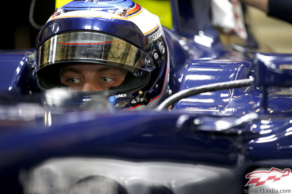 Mirada de Valtteri Bottas en el FW36