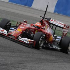 El F14-T rueda en Jerez con Kimi Räikkönen