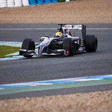 El Sauber de Esteban Gutiérrez gira en Jerez