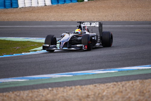 El Sauber de Esteban Gutiérrez gira en Jerez