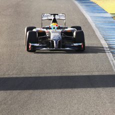 Vista frontal del Sauber de Esteban Gutiérrez