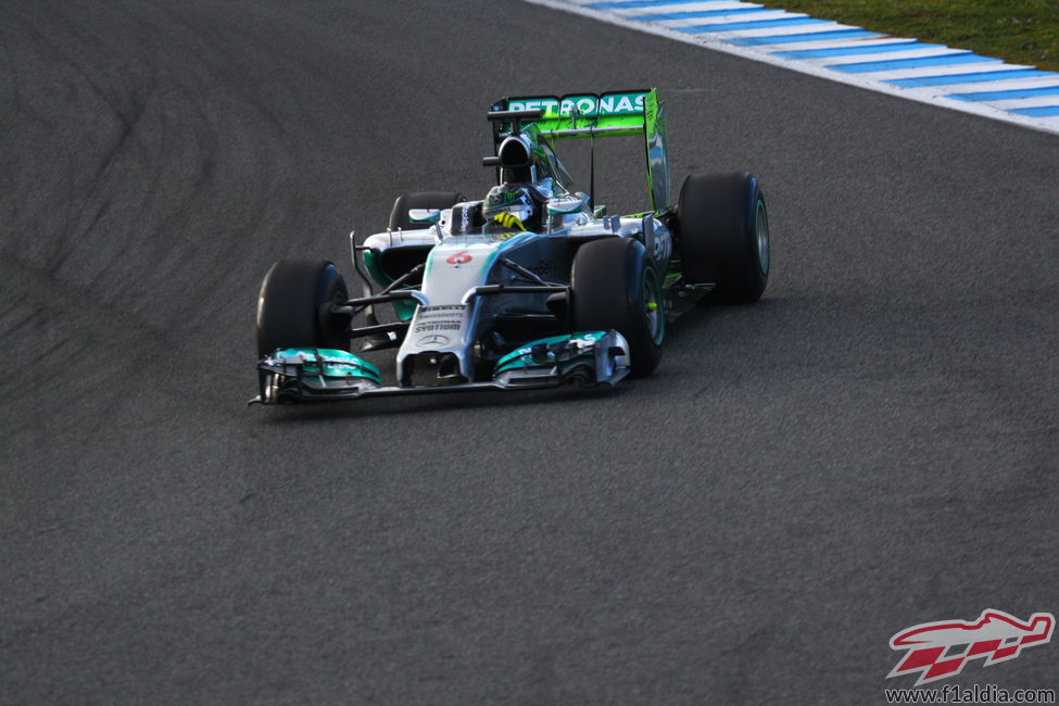 Nico Rosberg pilota el W05