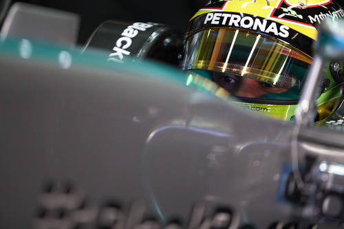 Primer plano de Lewis Hamilton en el Mercedes W05