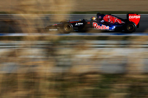 Jean-Eric Vergne rueda en el asfalto de Jerez