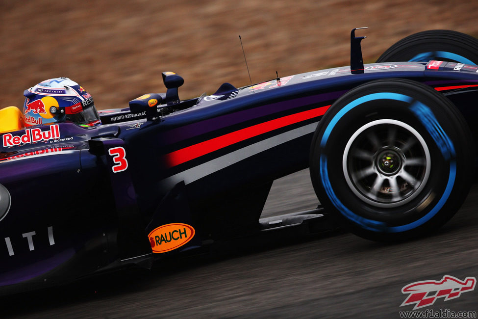 Daniel Ricciardo no acaba su segundo día
