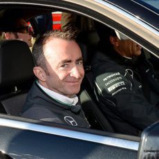 Paddy Lowe sonríe en su llegada a Jerez