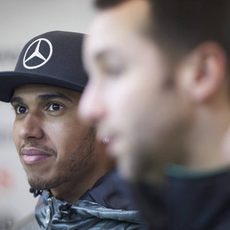 Lewis Hamilton, satisfecho ante la prensa