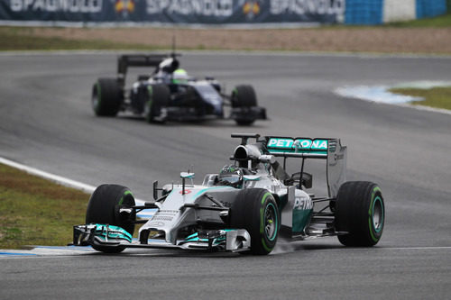 Motores Mercedes en pista