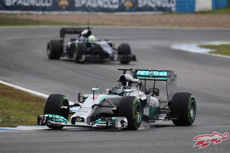 Motores Mercedes en pista