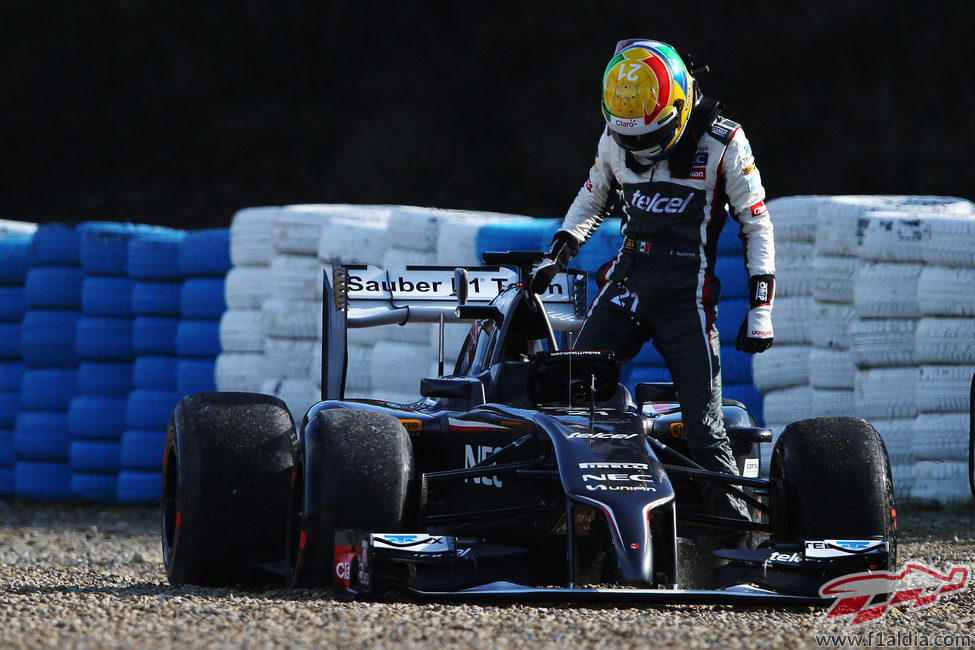 Esteban Gutiérrez se baja del Sauber C33