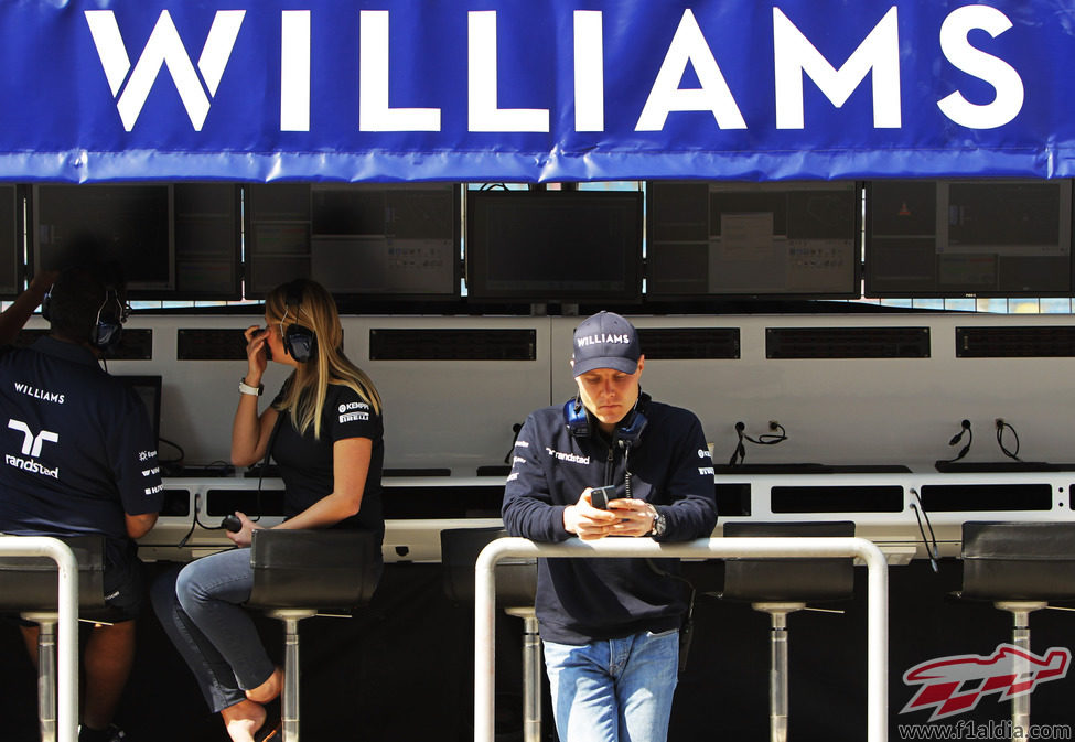 Valtteri Bottas con Williams en Baréin