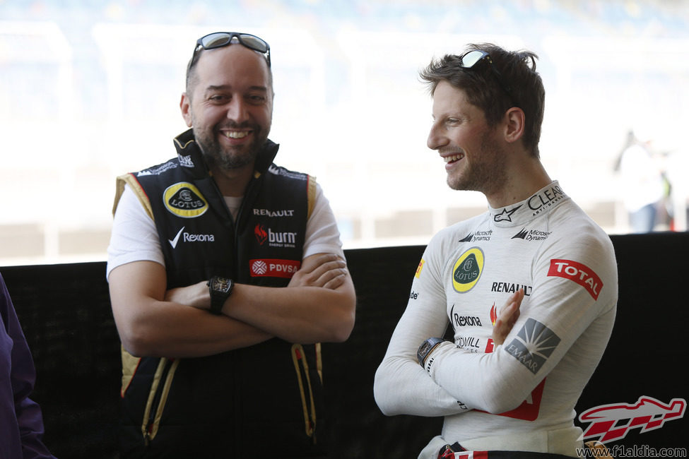 Romain Grosjean charla con Gerard López