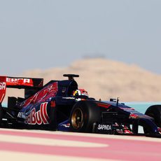 Daniil Kvyat tardó mucho en salir a pista