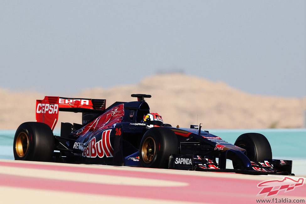 Daniil Kvyat tardó mucho en salir a pista