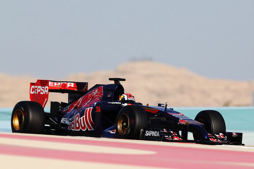Daniil Kvyat tardó mucho en salir a pista