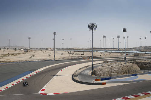 Curva en Baréin para Lewis Hamilton