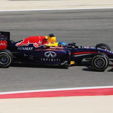 Red Bull recupera sensaciones en Baréin con Vettel al volante