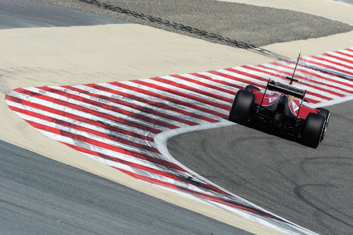 Curva a derechas para Fernando Alonso