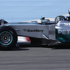 Nico Rosberg se estrena en Baréin con el W5