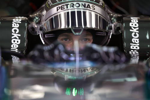 Mirada intensa de Nico Rosberg desde el W05