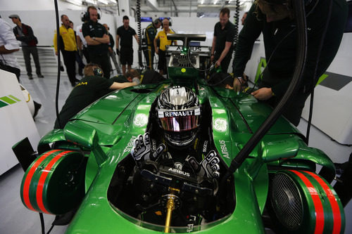 Kamui preparado para salir de boxes