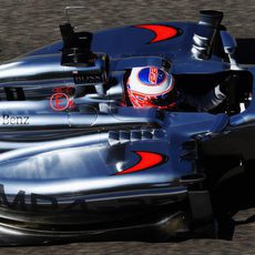 Jenson Button en los tests de Baréin