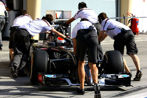 Adrian Sutil vuelve a su 'box'