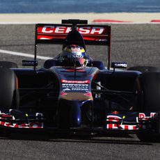 Jean-Eric Vergne pilota el STR9