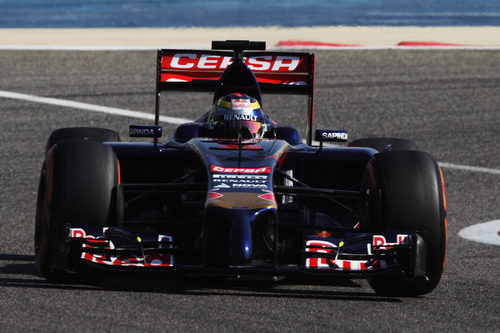 Jean-Eric Vergne pilota el STR9