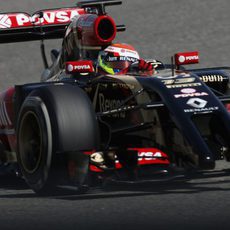 Pastor Maldonado rodando en Baréin