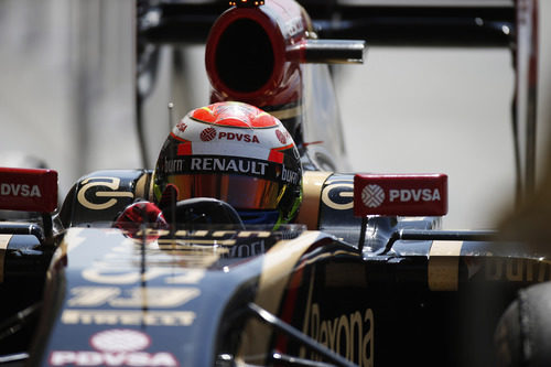 El E22 en manos de Pastor Maldonado