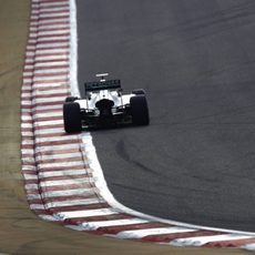 Mercedes progresa adecuadamente en los test de Baréin