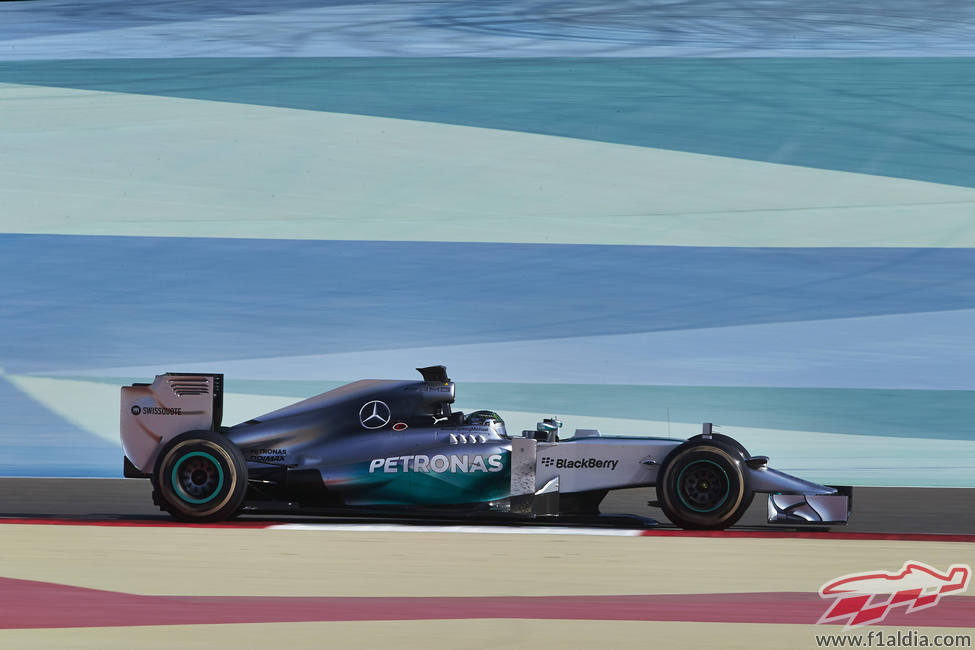 Nico Rosberg fue protagonista en el último día de test en Baréin