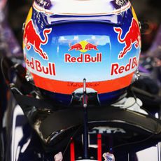 Casco de Daniel Ricciardo sobre el RB10