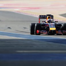 Daniel Ricciardo tuvo problemas con el escape del RB10