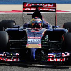 Jean Eric Vergne rueda por Sakhir