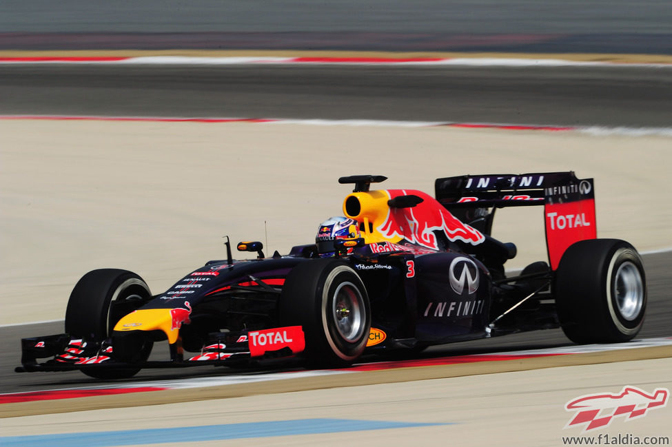Daniel Ricciardo coge velocidad con el RB10
