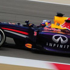 Daniel Ricciardo a los mandos del RB10