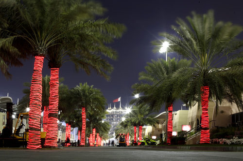 Paddock de Sakhir iluminado